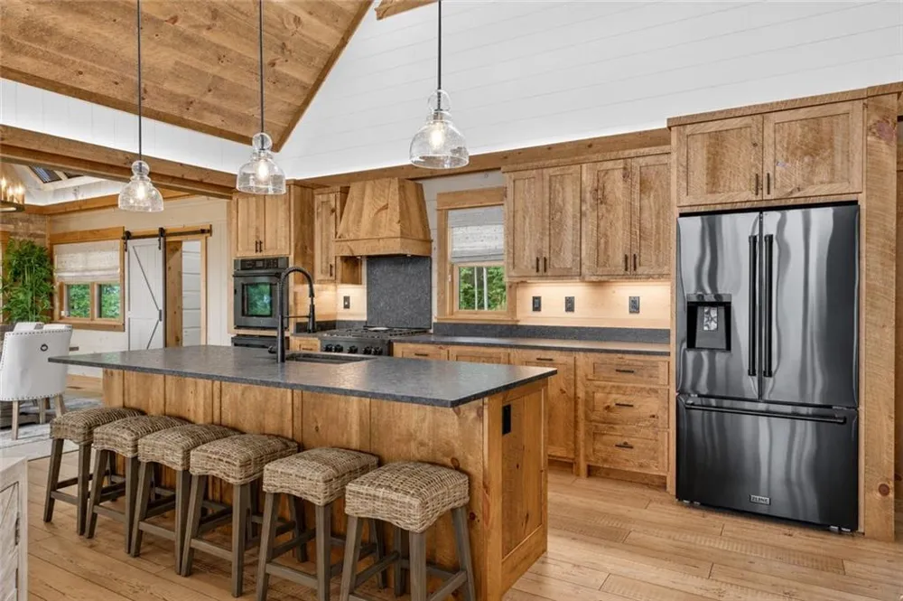 401 Kittatinny Drive Mineral Bluff, GA 30559
