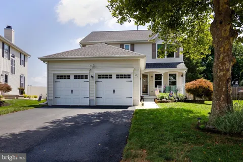 53 CLYDESDALE DRIVE