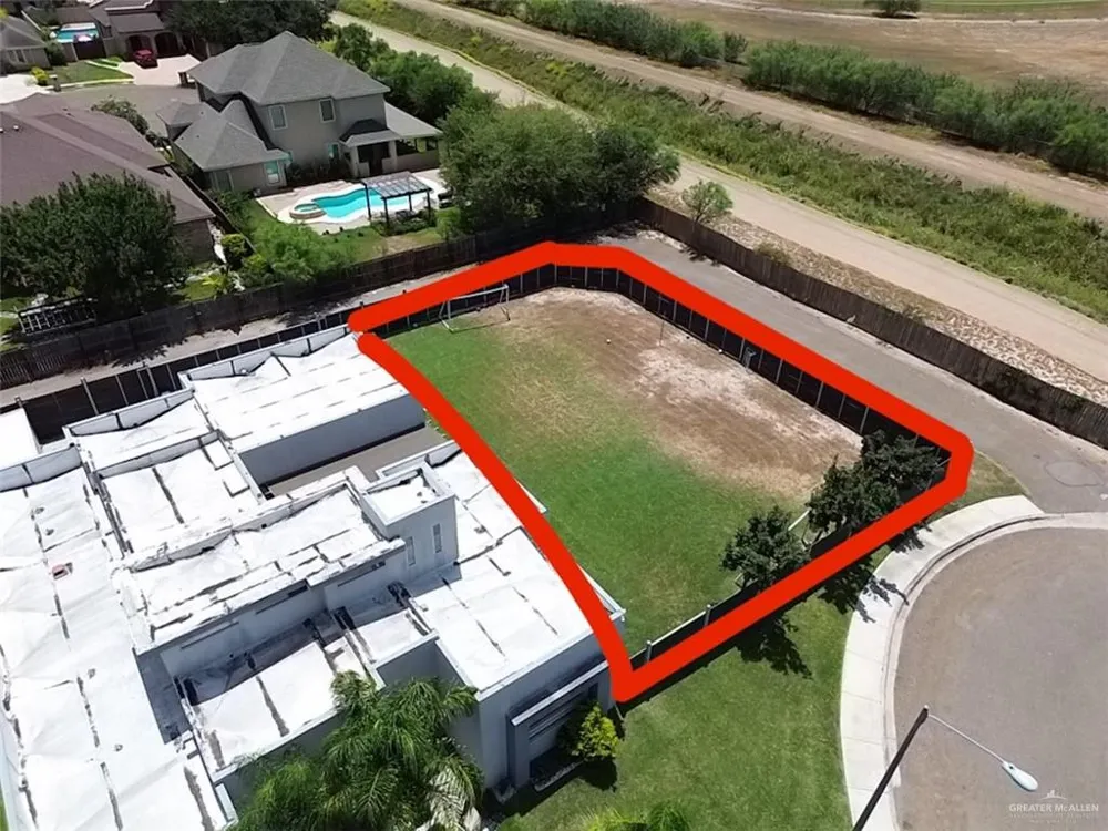 2105 S Villa Real Drive Pharr, TX 78577
