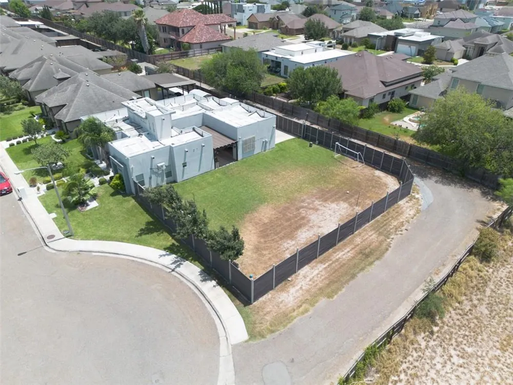 2105 S Villa Real Drive Pharr, TX 78577