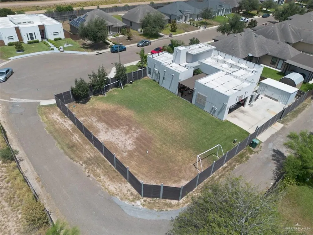 2105 S Villa Real Drive Pharr, TX 78577