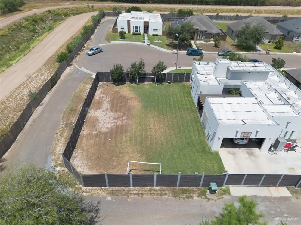 2105 S Villa Real Drive Pharr, TX 78577