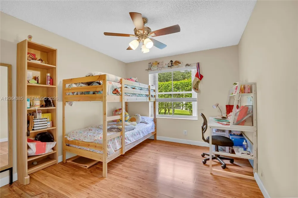 885 Tanglewood Cir #885 Weston, FL 33327