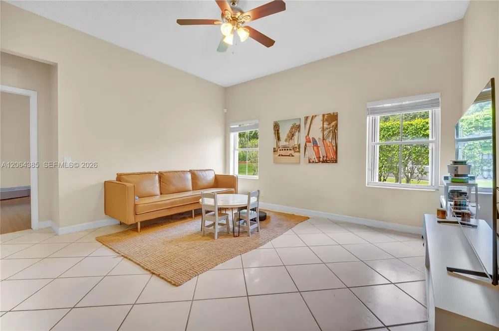 885 Tanglewood Cir #885 Weston, FL 33327