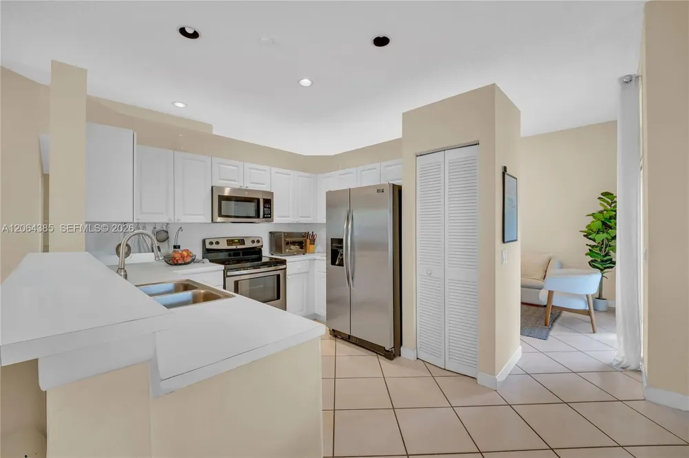 885 Tanglewood Cir #885 Weston, FL 33327