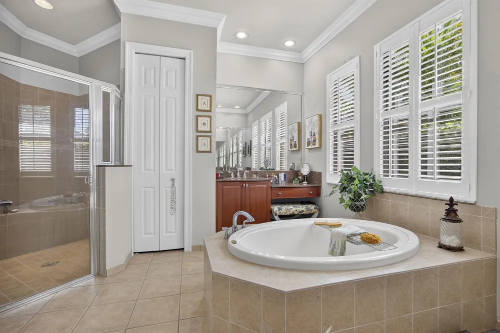 10336 Trianon Place Wellington, FL 33449