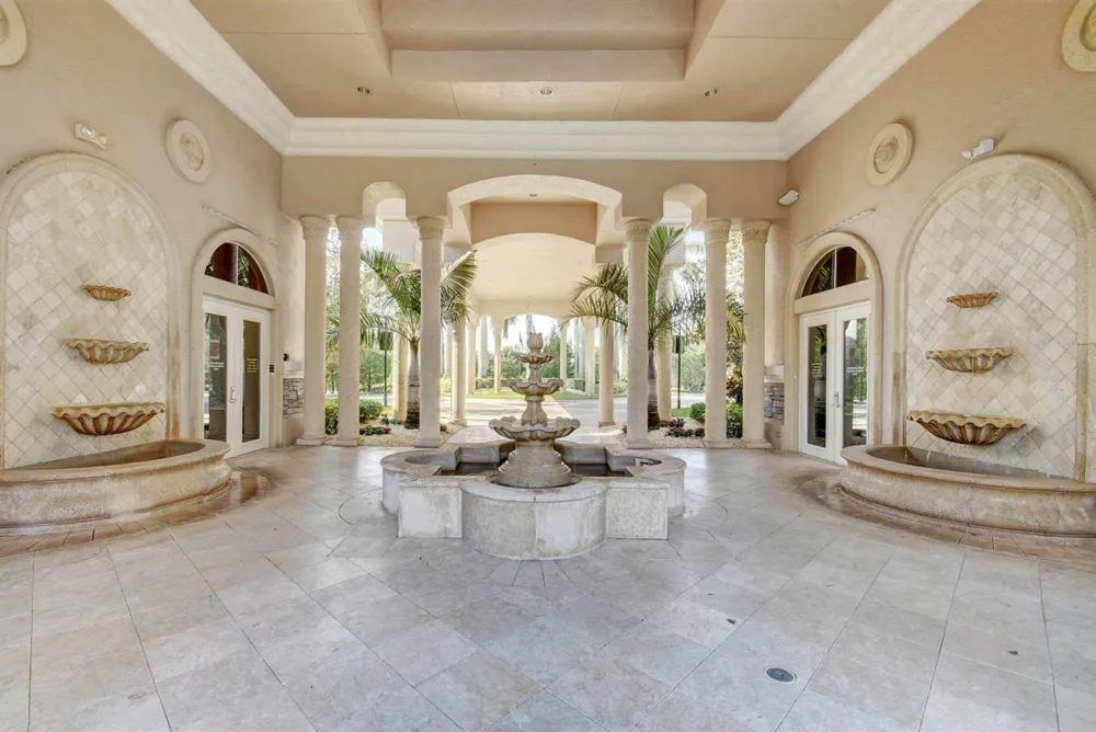 10336 Trianon Place Wellington, FL 33449
