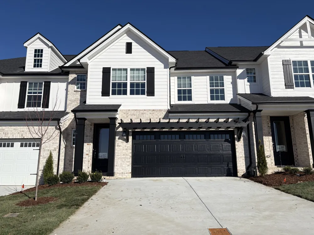 225 Glencrest Drive Hendersonville, TN 37075