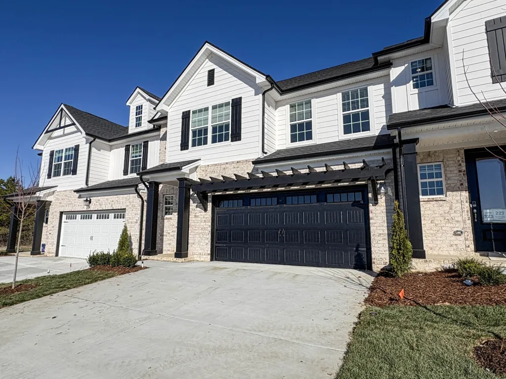 225 Glencrest Drive Hendersonville, TN 37075