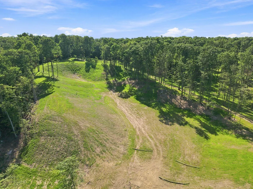 18618 Peninsula Drive Peninsula Township, MI 49686