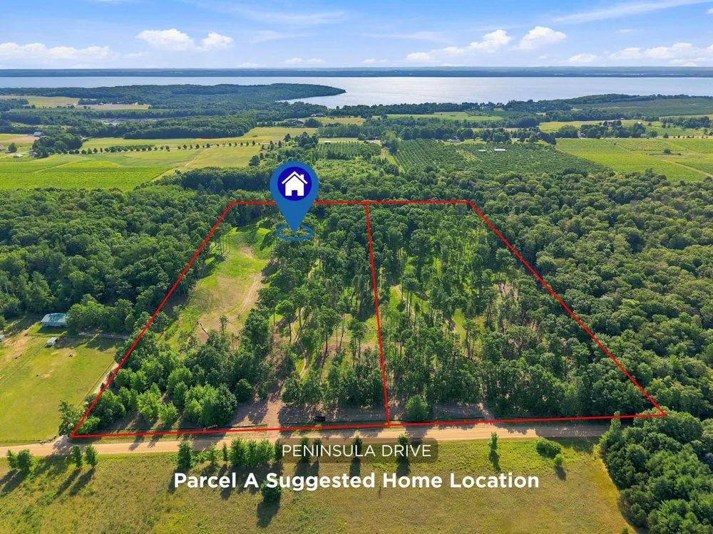 18618 Peninsula Drive Peninsula Township, MI 49686