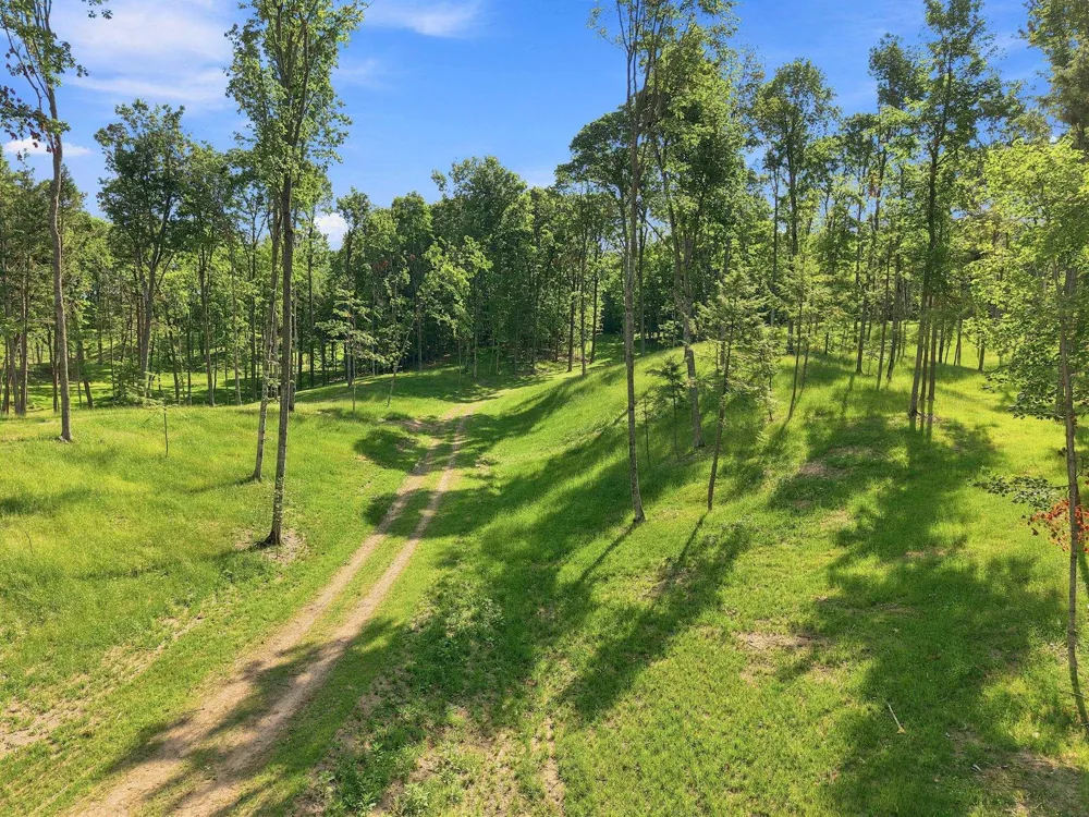 18502 Peninsula Drive Peninsula Township, MI 49686