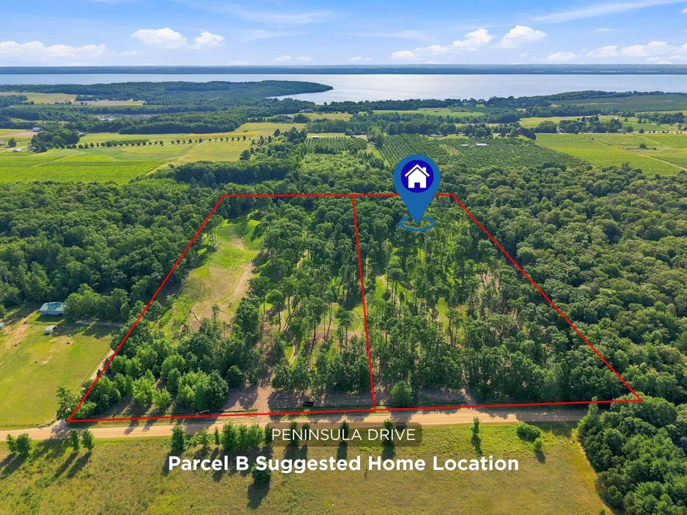18502 Peninsula Drive Peninsula Township, MI 49686