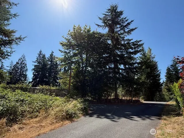 26003 SE Issaquah-Fall City Road Issaquah, WA 98029