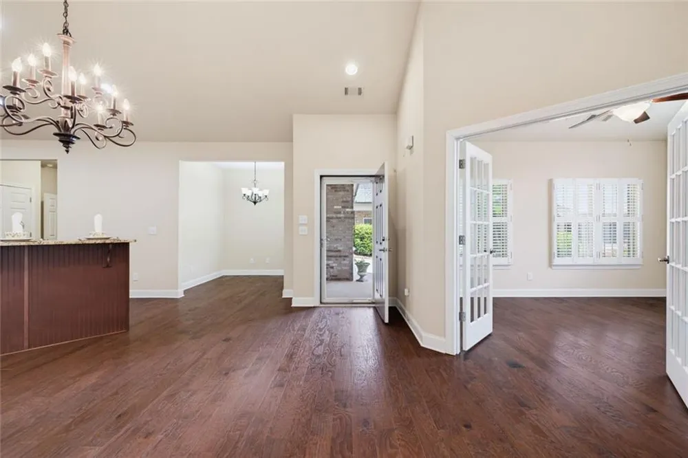 6129 Brookhaven Circle Johns Creek, GA 30097