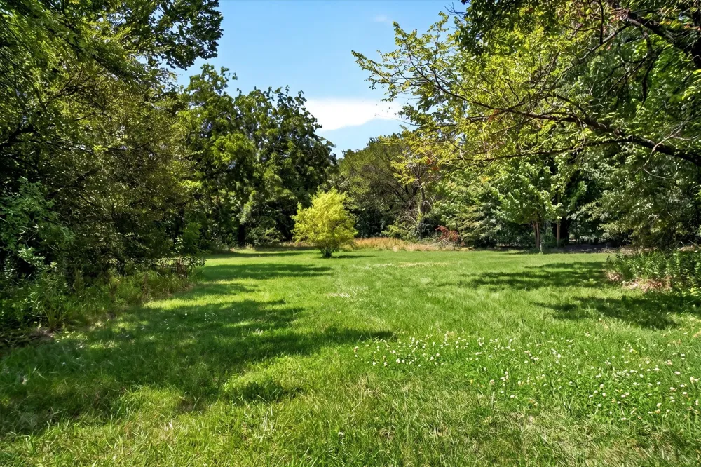 4571 Running Branch Aubrey, TX 76227