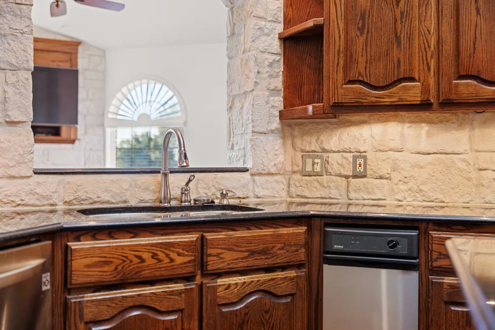 314 Cresthill Circle Valley Mills, TX 76689