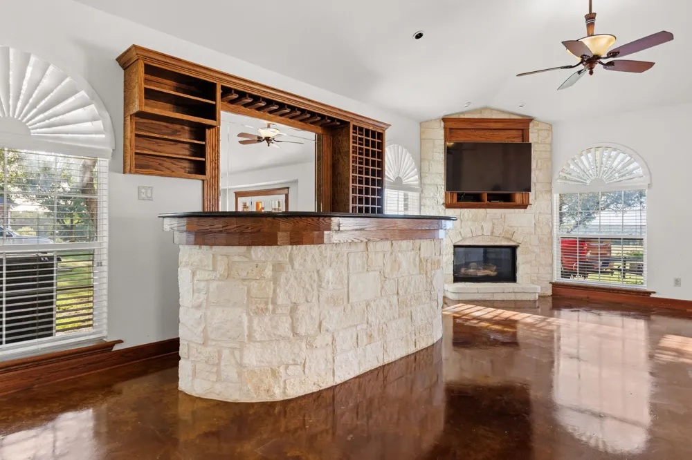 314 Cresthill Circle Valley Mills, TX 76689