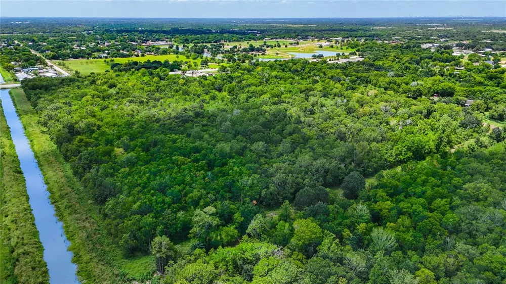 County Road 133 Road Alvin, TX 77511