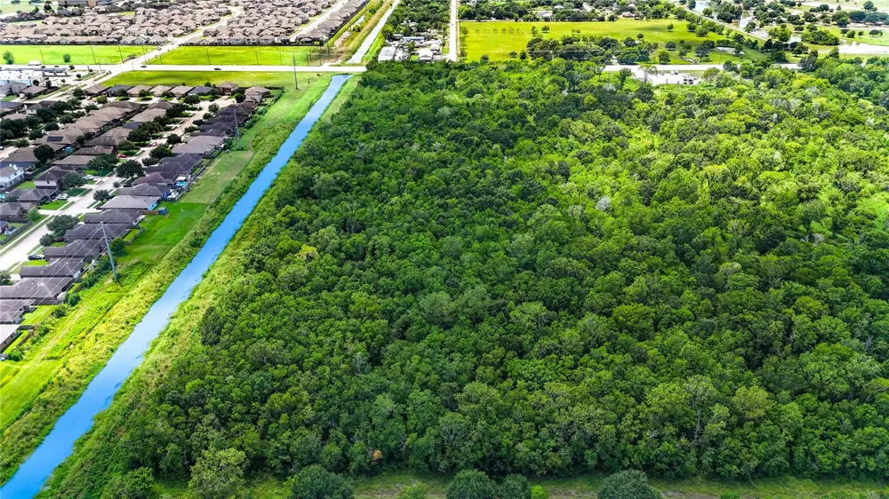 County Road 133 Road Alvin, TX 77511