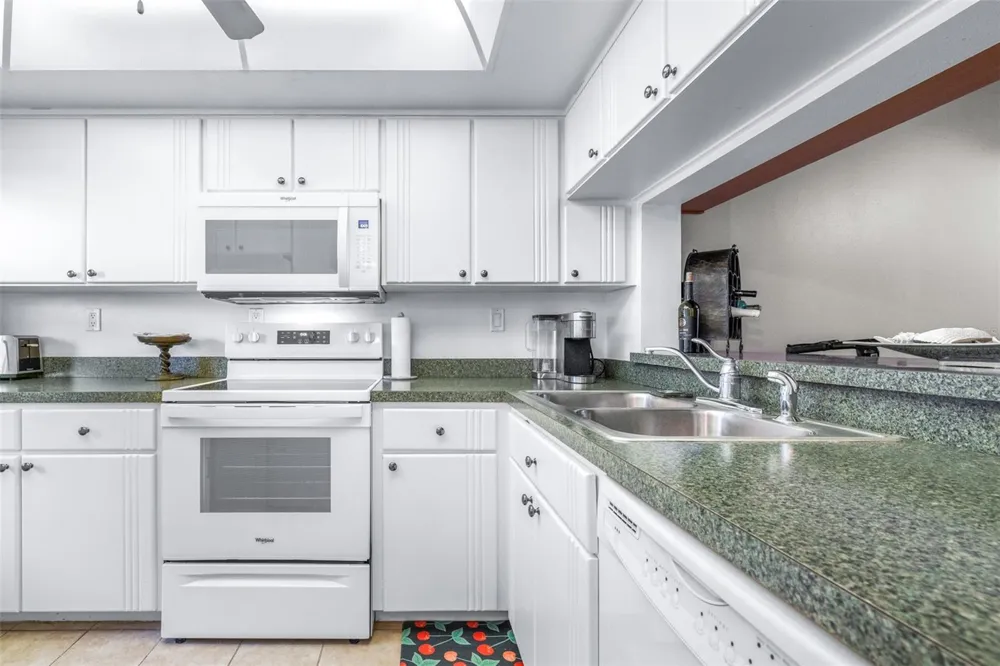 90 S HIGHLAND AVENUE #110 Tarpon Springs, FL 34689