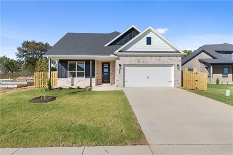 2124 Porter Street