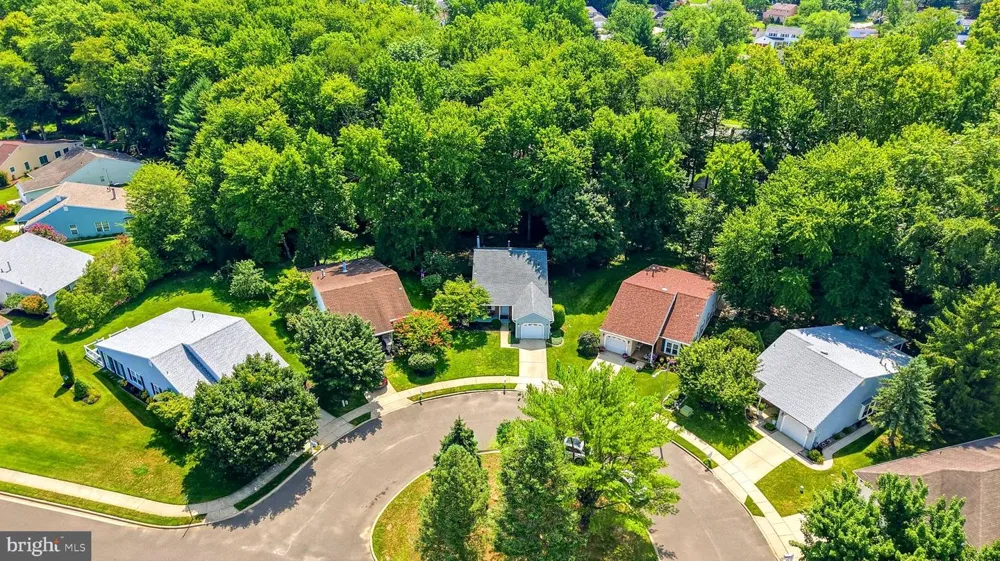 10 MADISON COURT Mount Laurel, NJ 08054