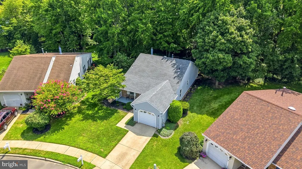 10 MADISON COURT Mount Laurel, NJ 08054