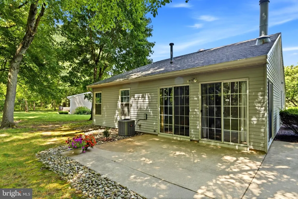 10 MADISON COURT Mount Laurel, NJ 08054