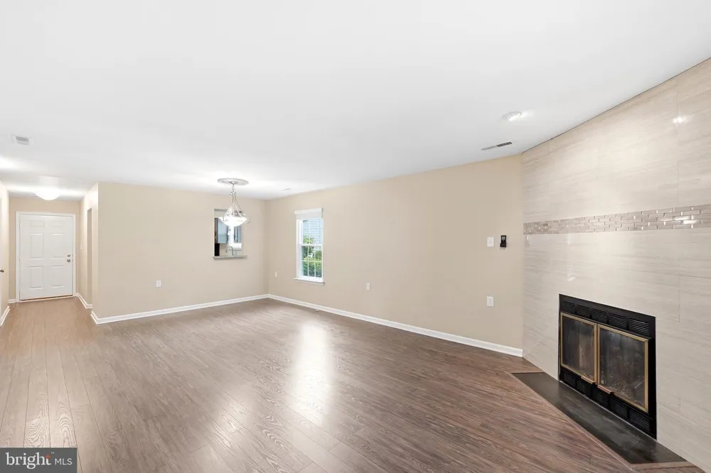 10 MADISON COURT Mount Laurel, NJ 08054
