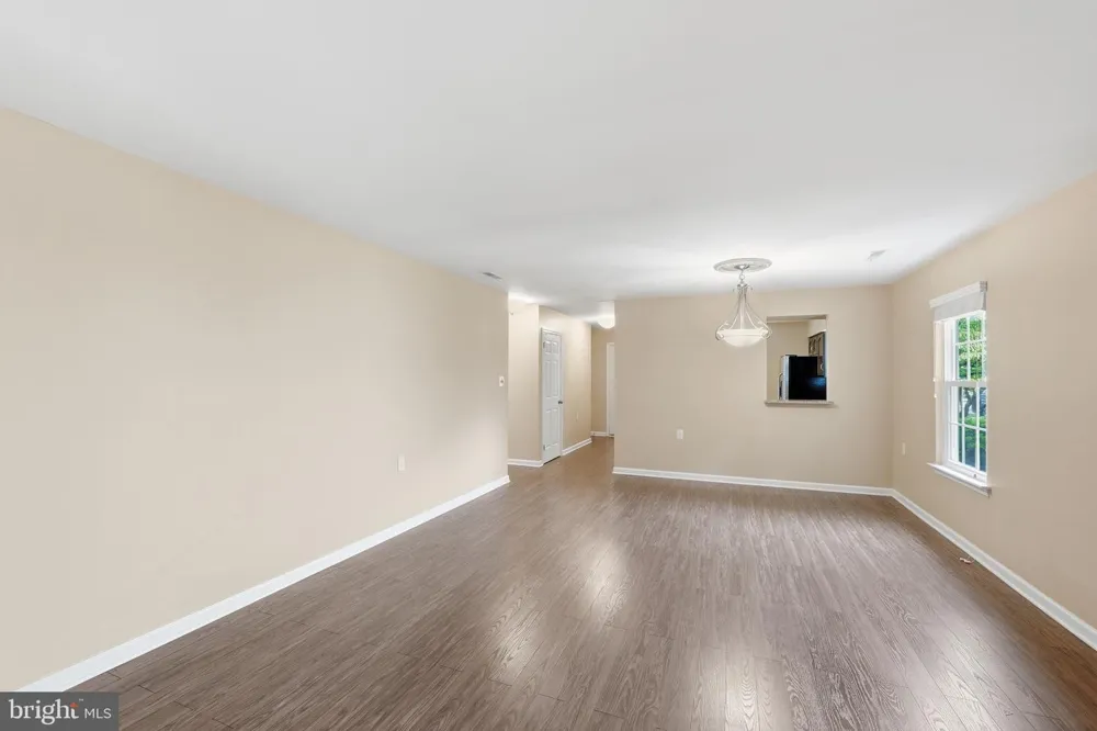 10 MADISON COURT Mount Laurel, NJ 08054