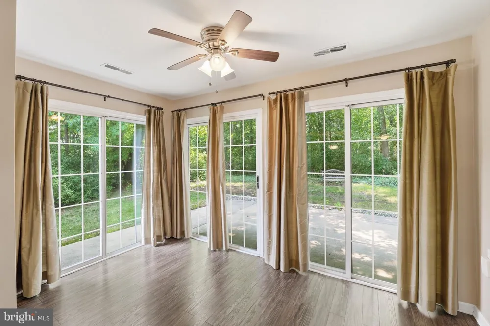 10 MADISON COURT Mount Laurel, NJ 08054