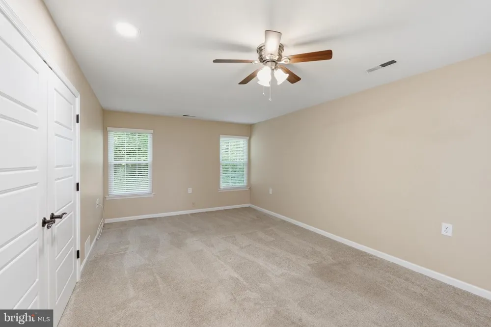 10 MADISON COURT Mount Laurel, NJ 08054