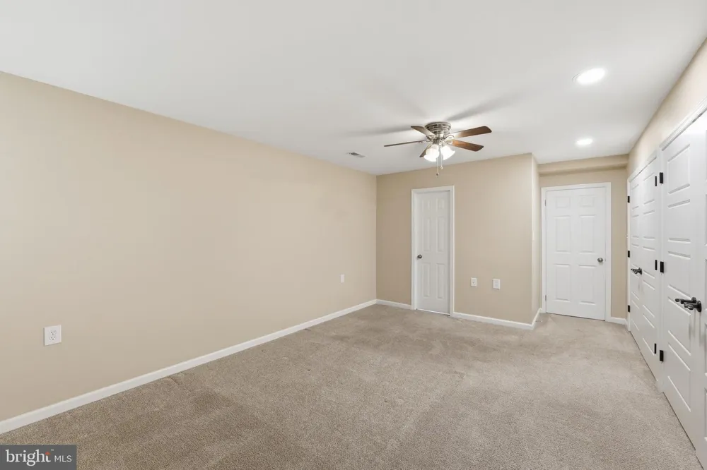 10 MADISON COURT Mount Laurel, NJ 08054