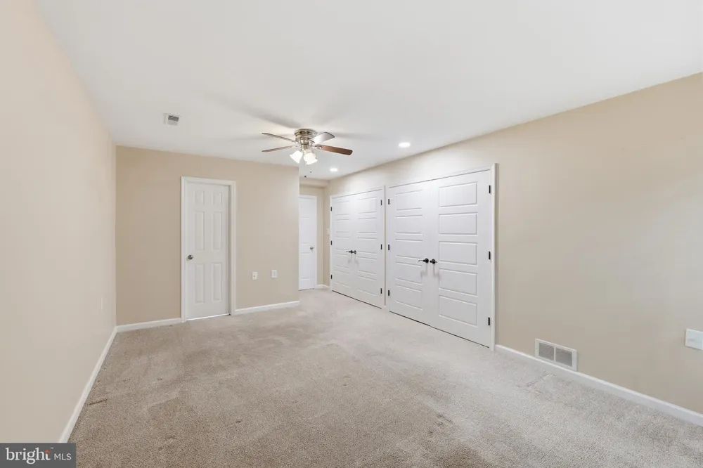 10 MADISON COURT Mount Laurel, NJ 08054