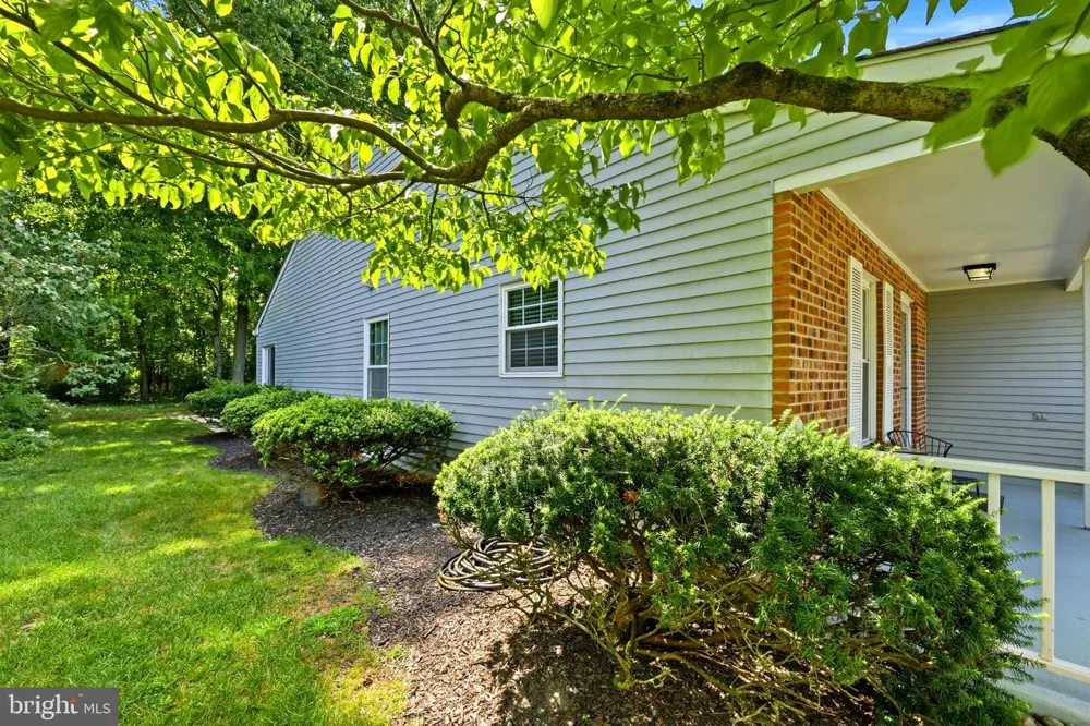 10 MADISON COURT Mount Laurel, NJ 08054