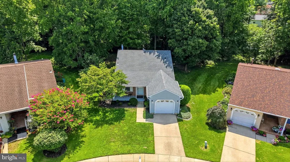 10 MADISON COURT Mount Laurel, NJ 08054