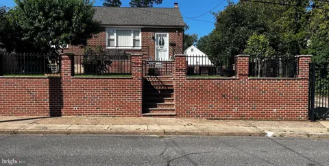 1431 VISTA STREET