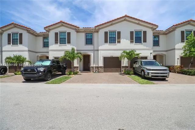 2014 Sugar Maple Dr #2014 Riviera Beach, FL 33410