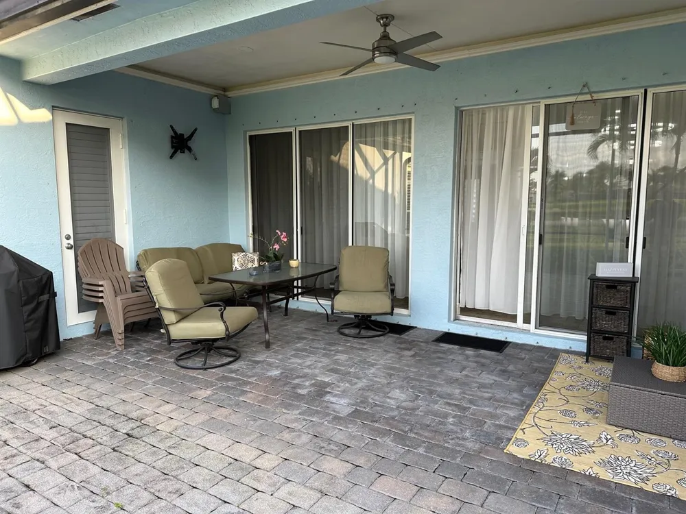 10685 LA STRADA #10685 West Palm Beach, FL 33412