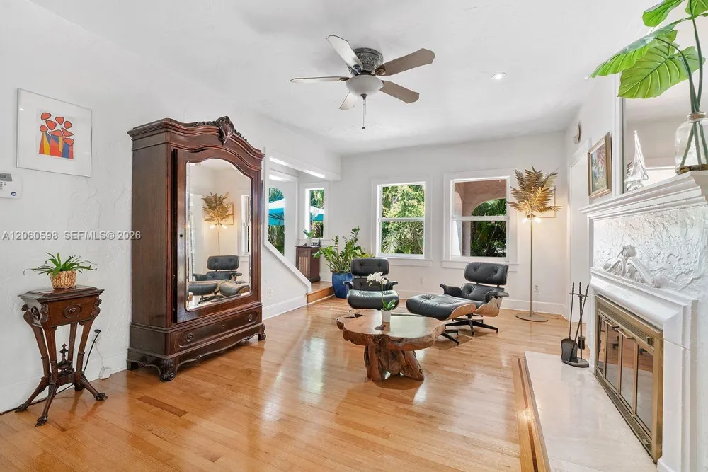 1042 Sorolla Ave Coral Gables, FL 33134