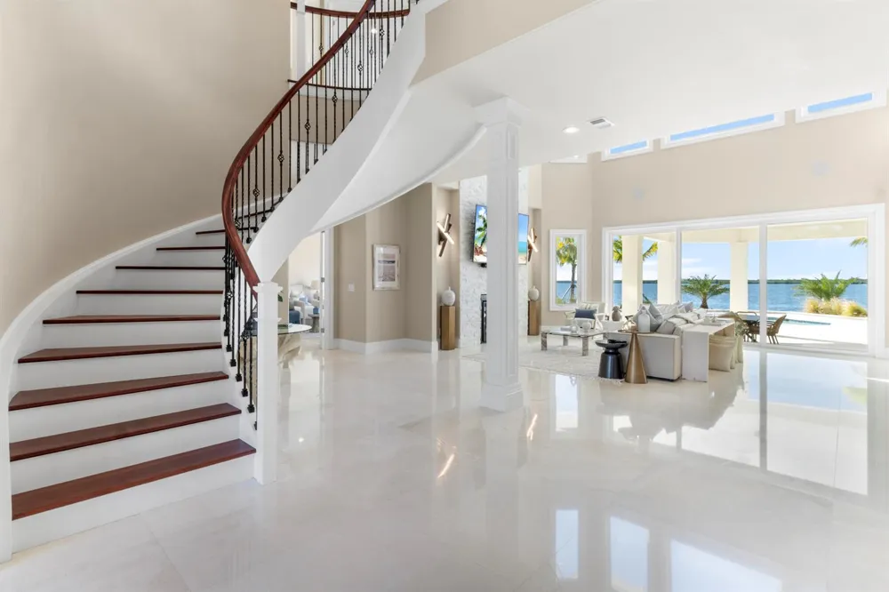 526 Point Lane Vero Beach, FL 32963