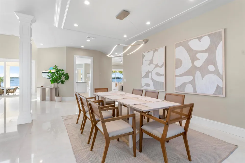 526 Point Lane Vero Beach, FL 32963