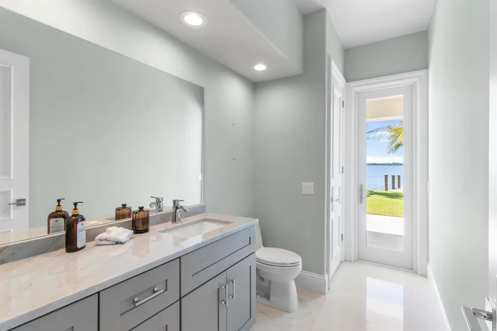 526 Point Lane Vero Beach, FL 32963