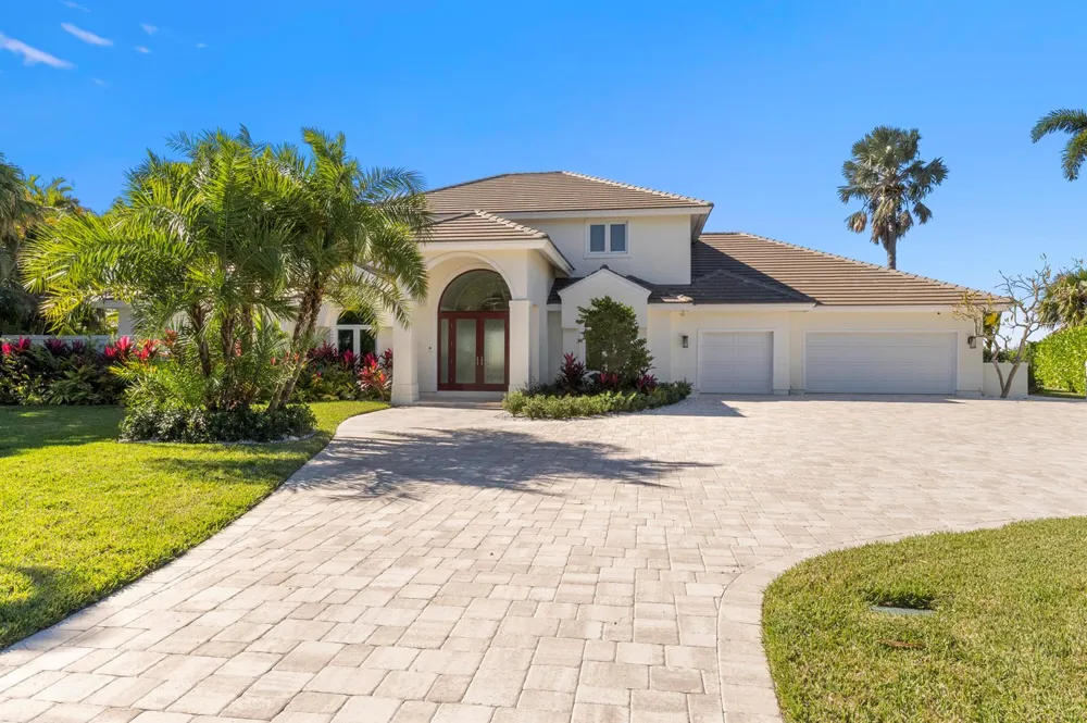 526 Point Lane Vero Beach, FL 32963