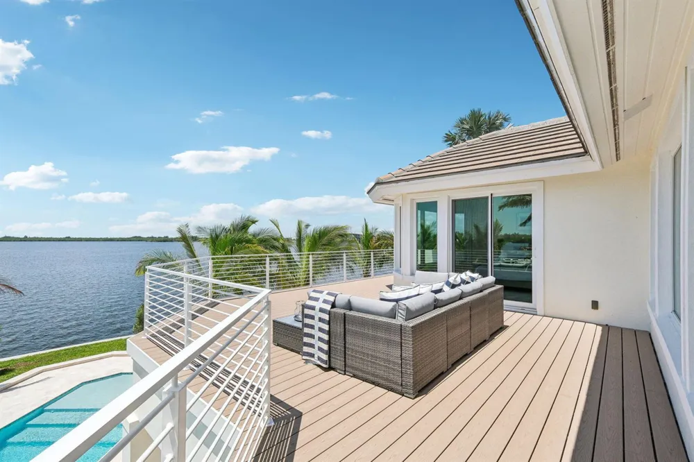 526 Point Lane Vero Beach, FL 32963