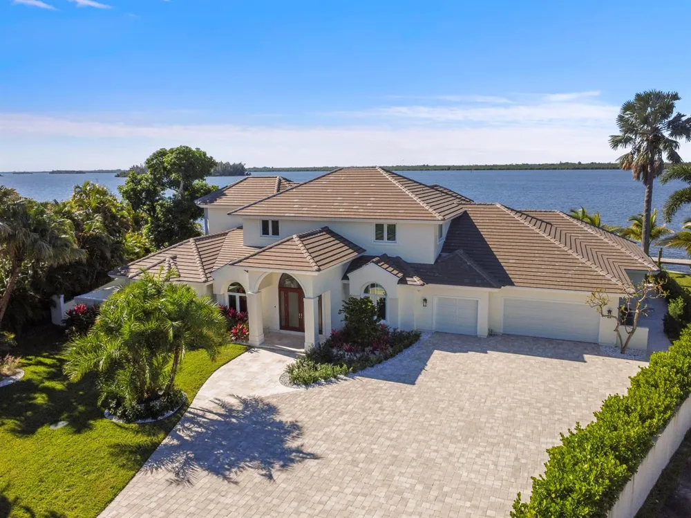 526 Point Lane Vero Beach, FL 32963