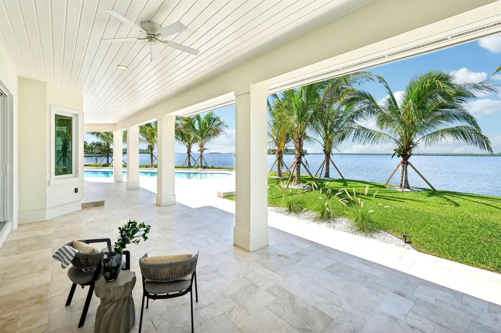 526 Point Lane Vero Beach, FL 32963