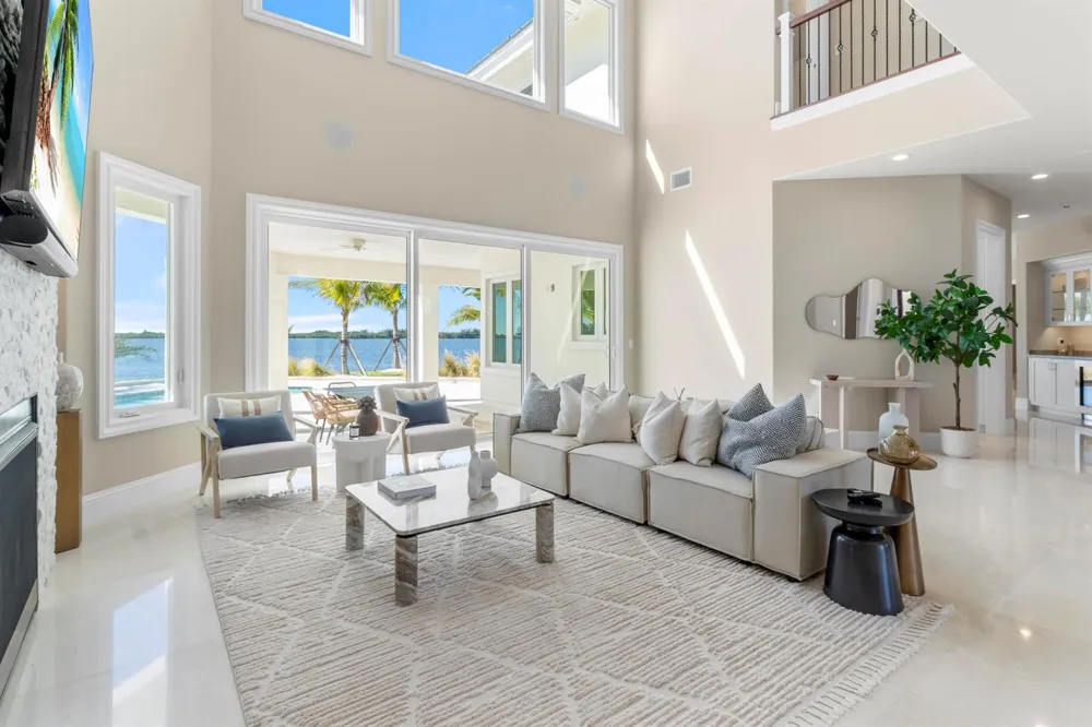 526 Point Lane Vero Beach, FL 32963