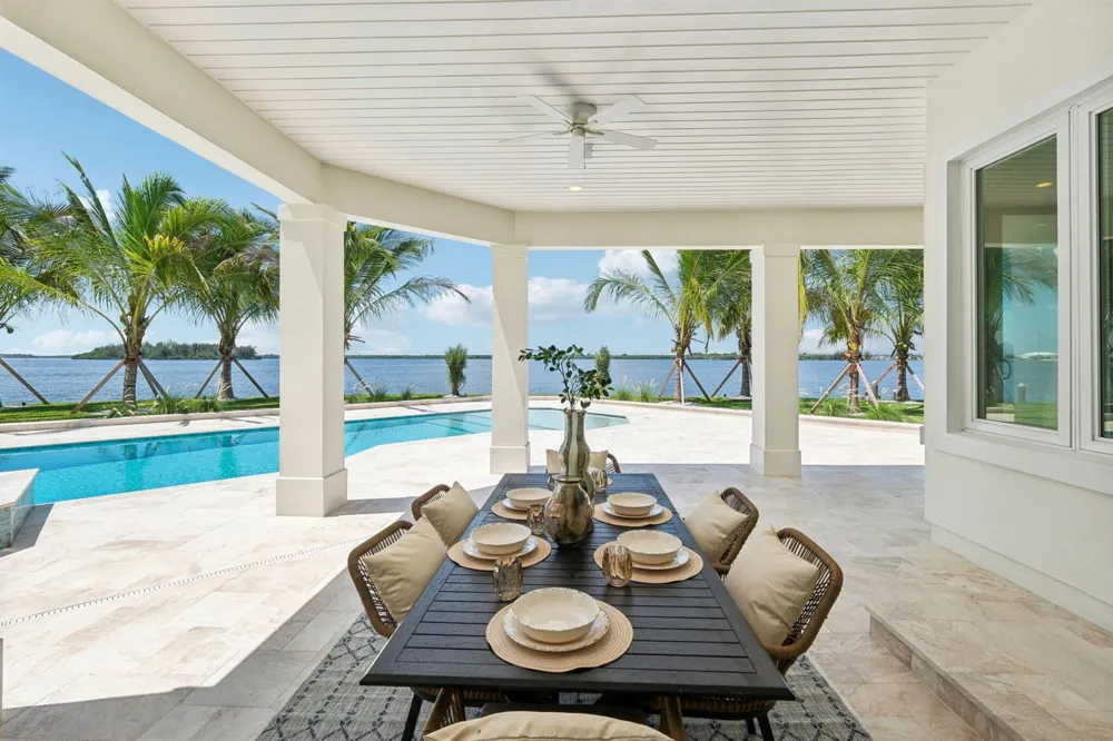 526 Point Lane Vero Beach, FL 32963